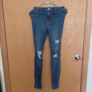 Hollister Women's Dark Blue Distressed Skinny Jeans